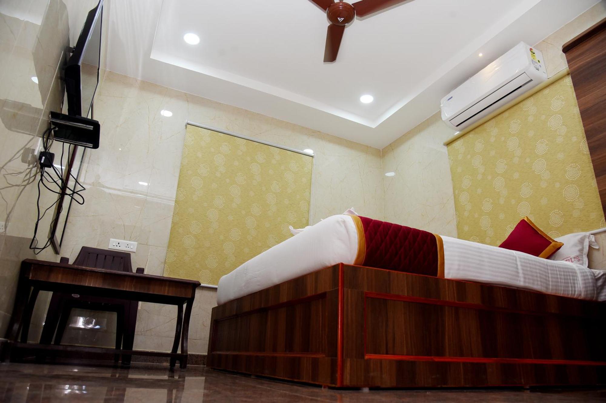 Sri Vishnu Residency Hotel Sriperumbudur Exterior photo